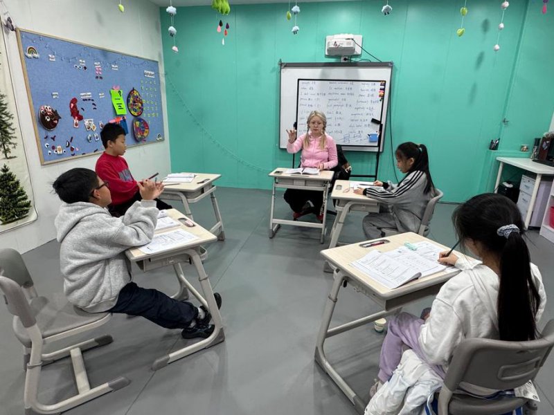初二英语（老外授课）教学视频 - 外教课堂