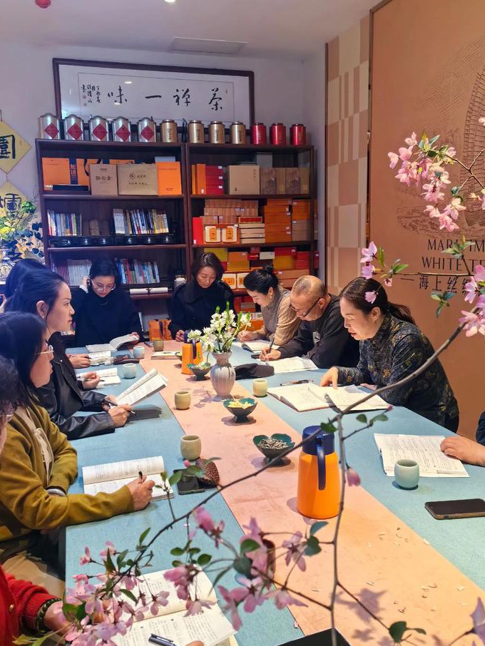读书让我们开启智慧 - 读书会