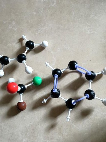 高二物理同步辅导课程 - 分子模型